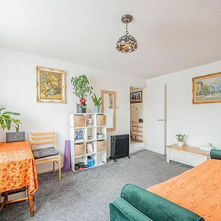 Home Away Home Near Heathrow Airport Cowley  Dış mekan fotoğraf